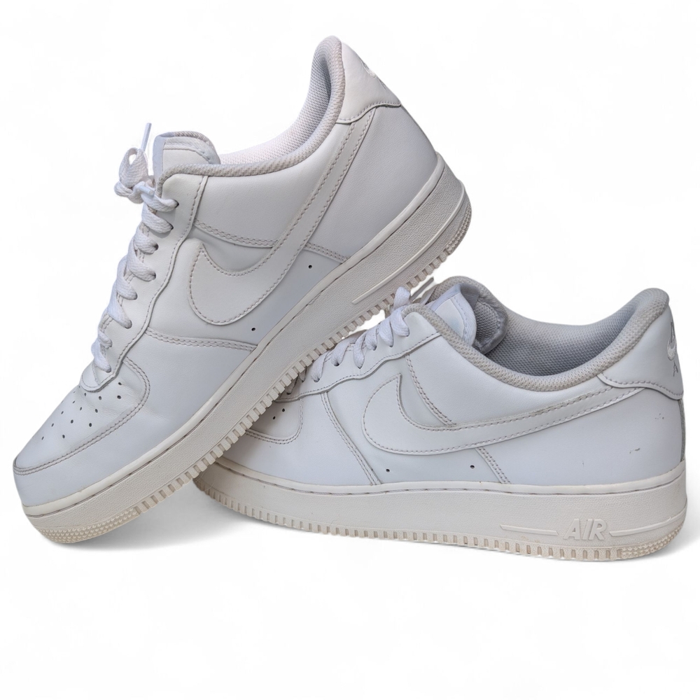 White Nike Sneakers